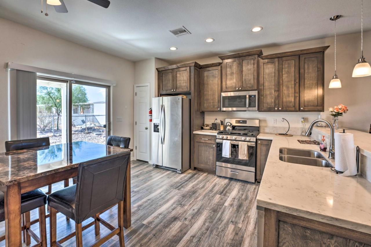 Pet-Friendly Retreat - 1 Block To Colorado River! ブルヘッド・シティ エクステリア 写真